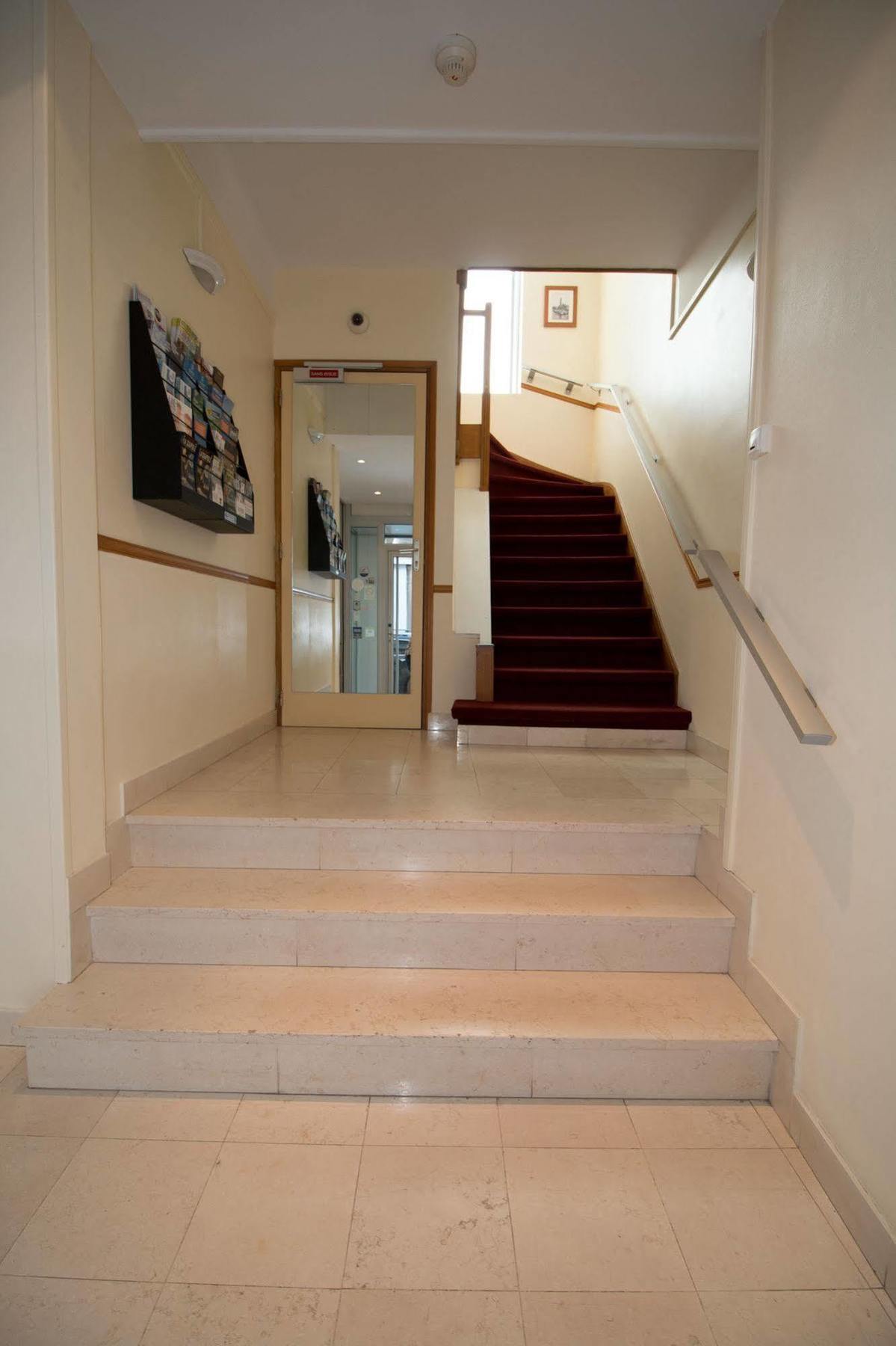 Hotel Pacific Calais Luaran gambar